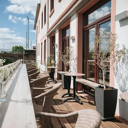 Coffee Fellows Hotel 3*