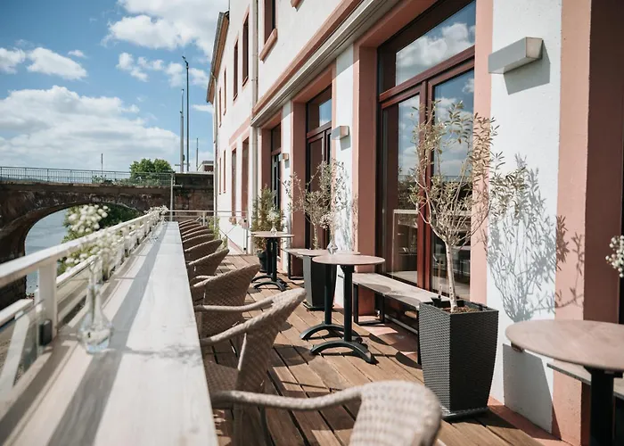 Coffee Fellows Hotel 3*